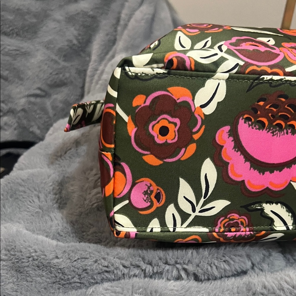 Vera Bradley Astoria Pink and Orange Floral Shoulder Bag NWOT retail $135 - Picture 6 of 9